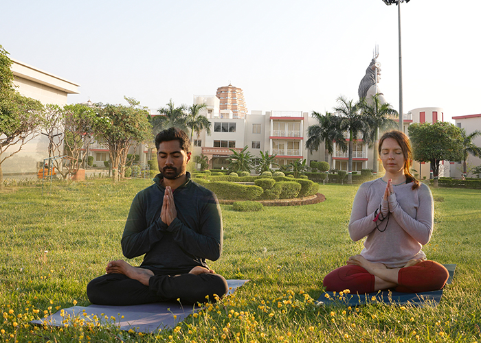 best-spiritual-retreats-workshops-in-vrindavan